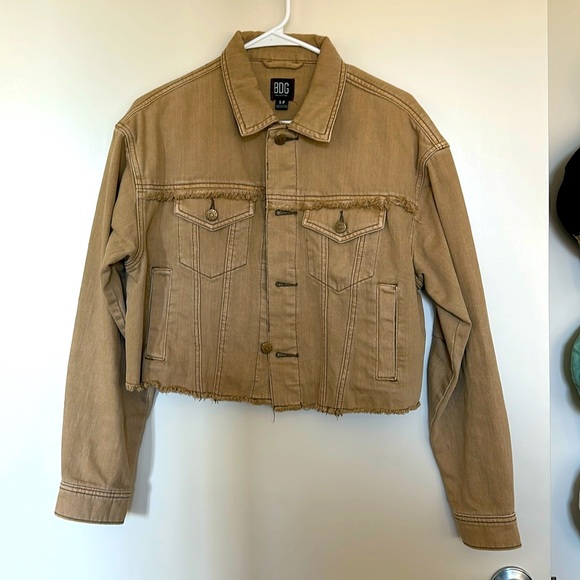 Denim Cropped Trucker Jacket - Picture 2 of 6